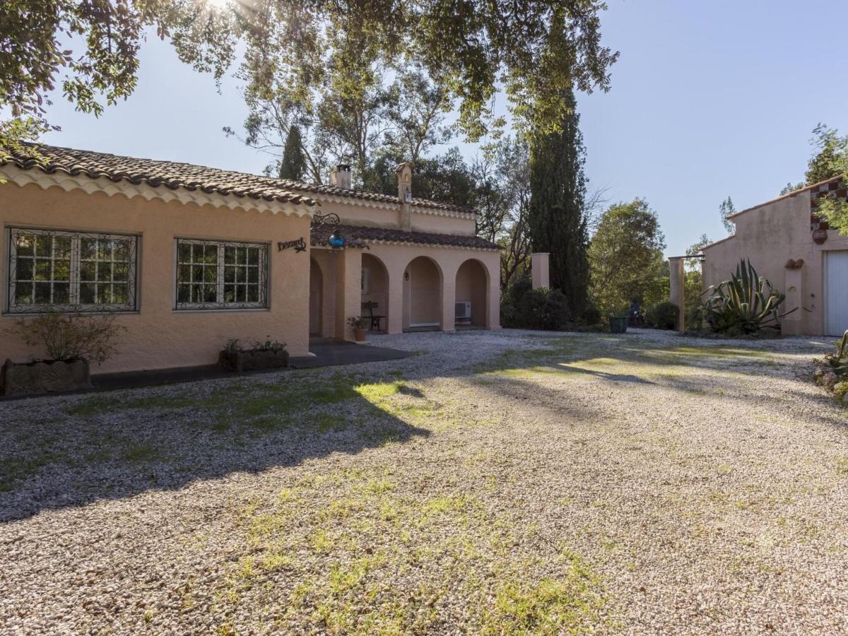 Villa With Lovely Views Fréjus