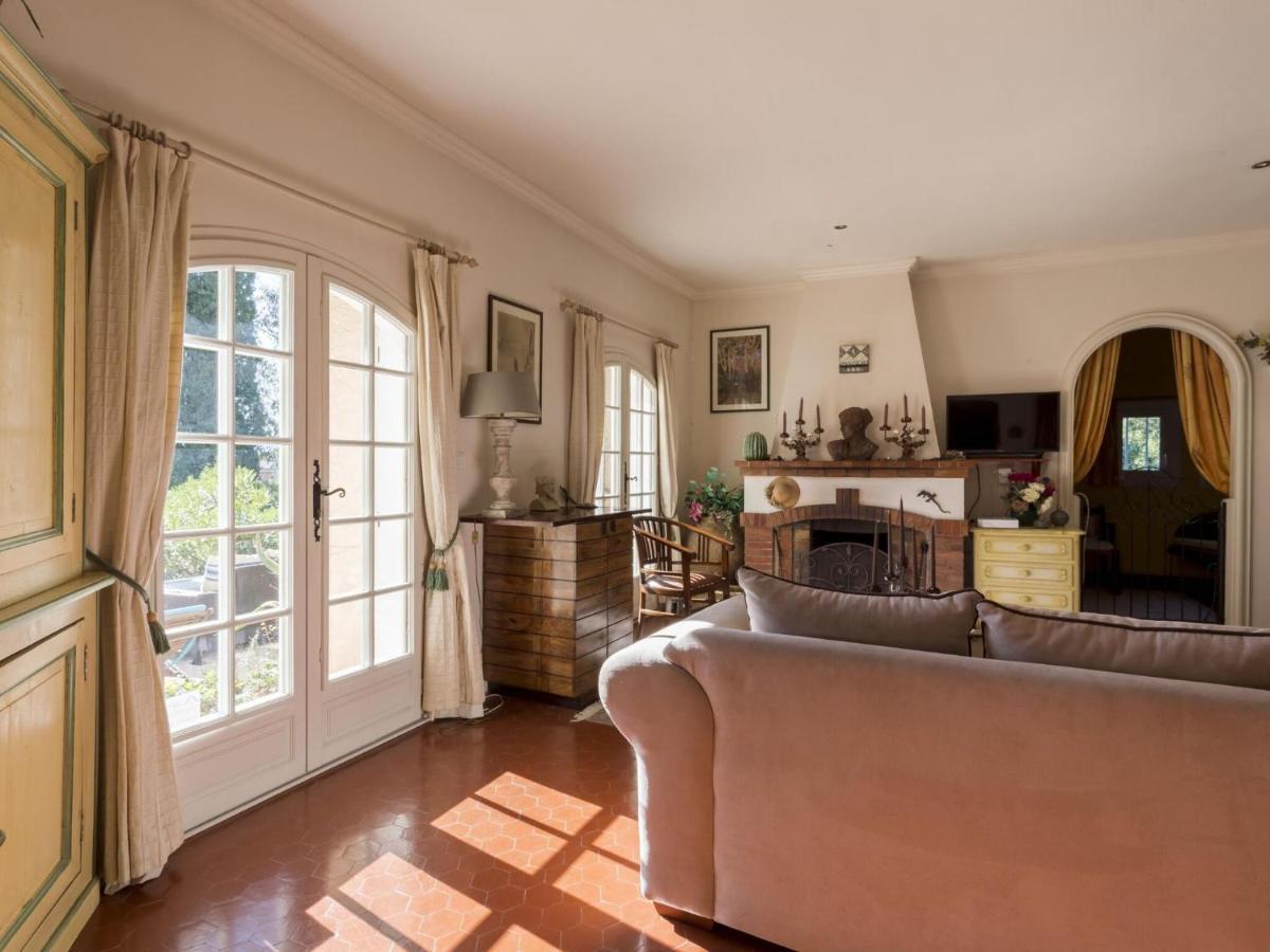 Villa With Lovely Views